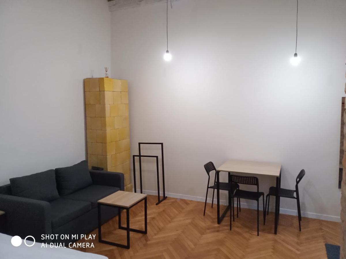 Gogol 14 Apartments: Historic City Center Retreat Uzhhorod Exterior photo